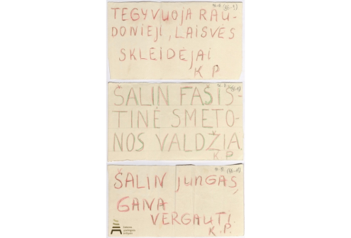 Komunistiniai atsišaukimai, kuriuos Mykolas Devenis 1939 m. spalio 11 d. rado Leonpolio dvaro teritorijoje.