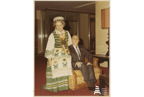 Mykolas Devenis ir Alena Vileišytė-Devenienė švenčia savo auksines vestuves