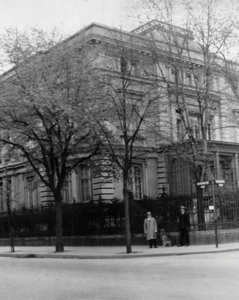 Lietuvos Respublikos pasiuntinybės pastatas Kurfiursten gatvėje Berlyne (Vokietija). 1926 m. Lietuvos centrinis valstybės archyvas, A373-P003